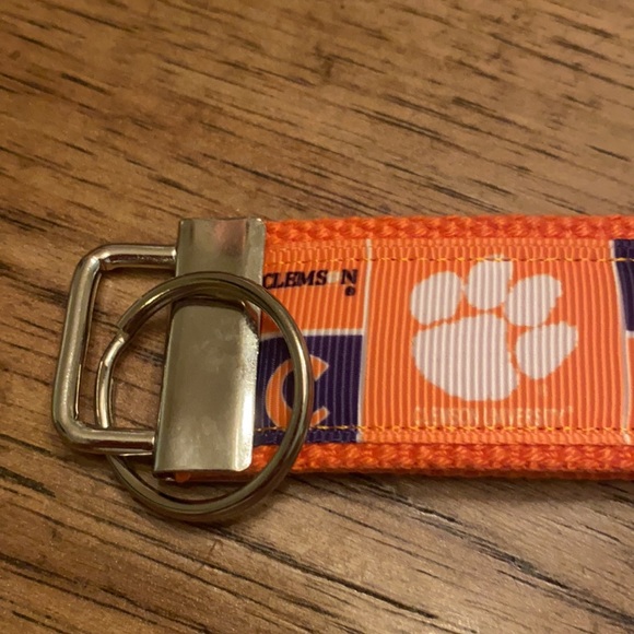 Clemson Tigers key fob keychain Clemson University - Picture 4 of 4